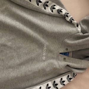Addidas Men’s Grey Sweatshirt